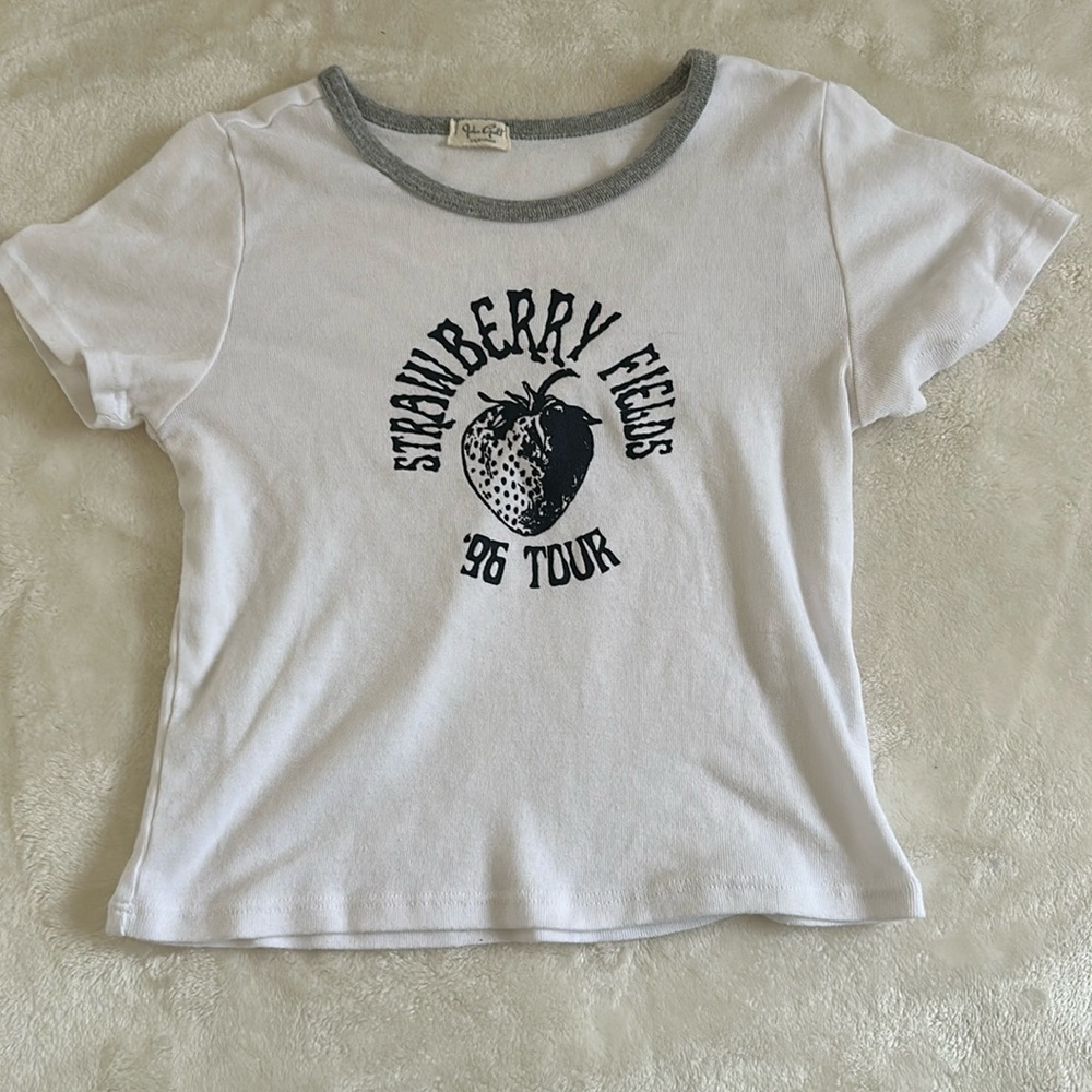 brandy melville white cropped t-shirt size extra small